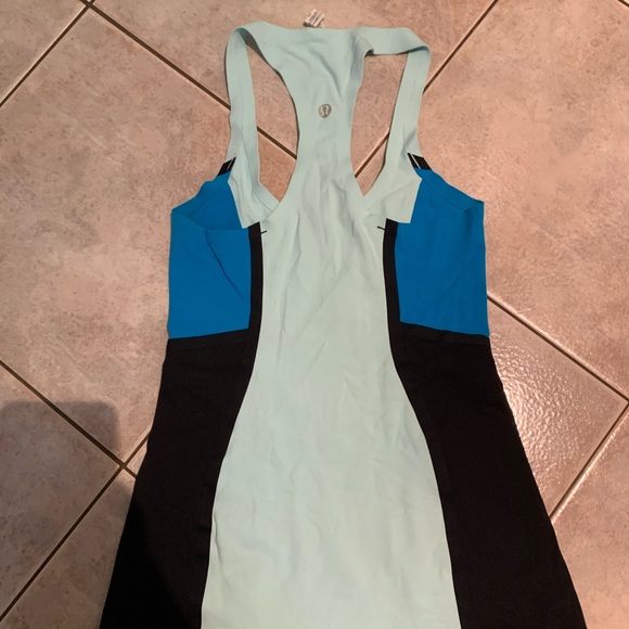 Lululemon top - Picture 2 of 2